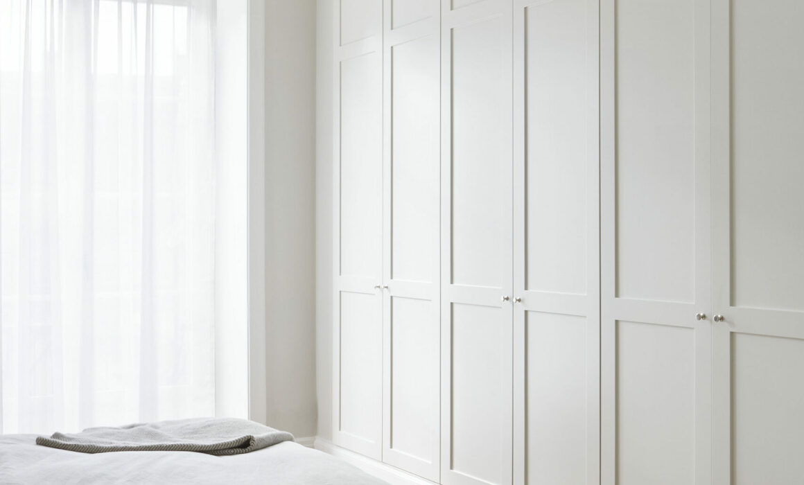 lägenhetsrenovering_södermalm_med platsbyggda garderober