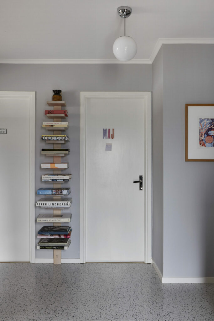 Hall i en totalrenovering av villa i Täby